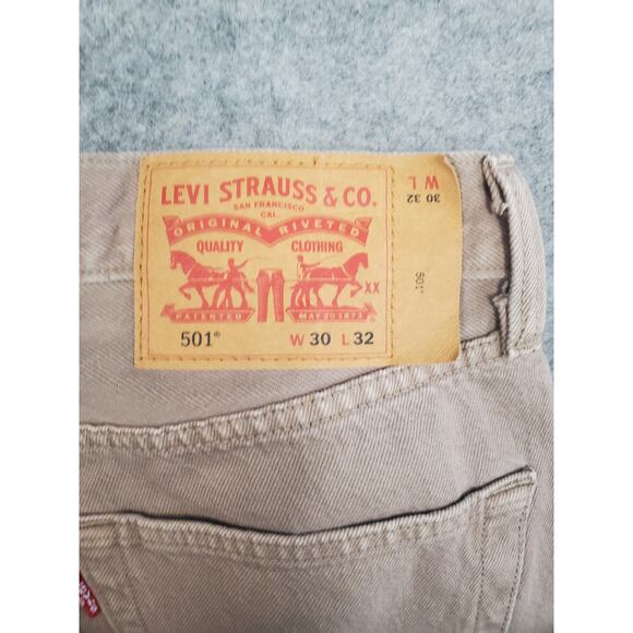Men's Levi's 501 Size W30/L32 Button Fly Khaki Jeans - Picture 6 of 6